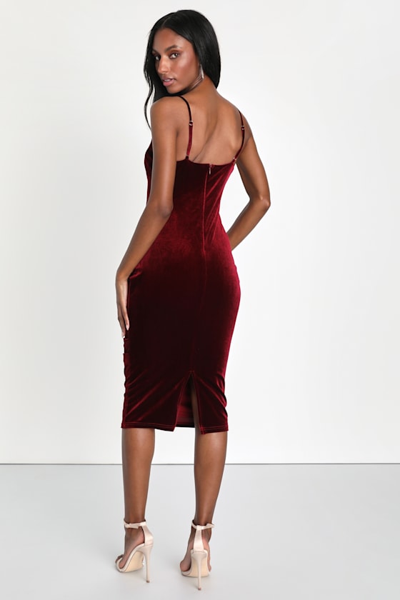 Plush Personality Olive Green Velvet Ruched Bodycon Midi Dress