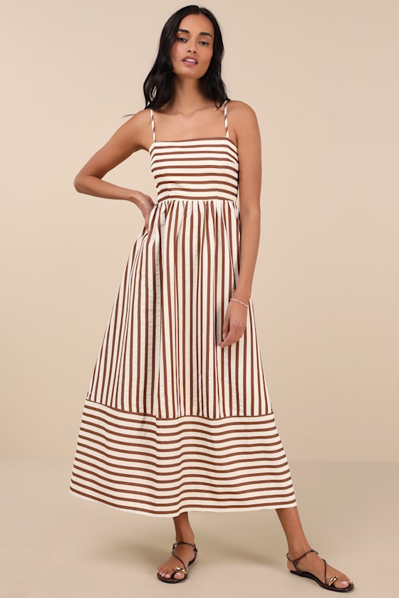 Exceptionally Pristine Green and Cream Striped Cutout Midi Dress