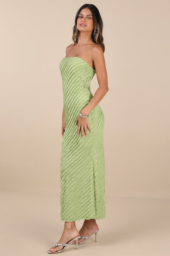 Faelyn Brown Strapless Ruffled Midi Dress