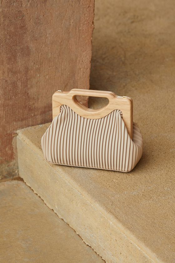 Press Re-Pleat Beige Pleated Handbag