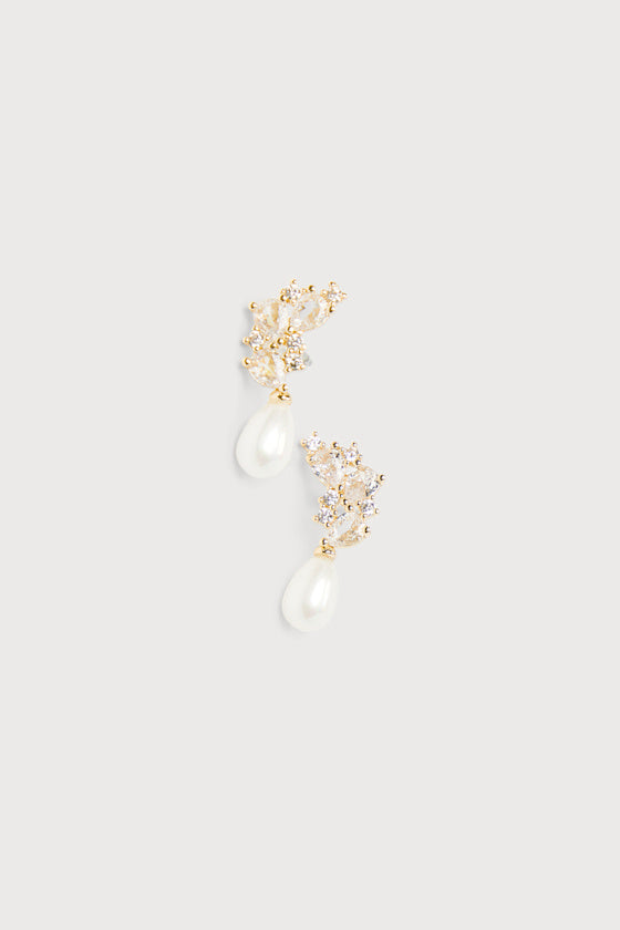 Seeking Elegance Gold Cubic Zirconia Pearl Stud Earrings #Color_Gold