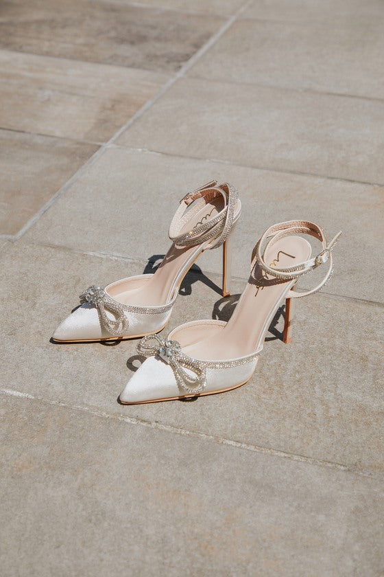 Lullie Silver Vinyl Rhinestone Ankle Strap Pointed-Toe Pumps