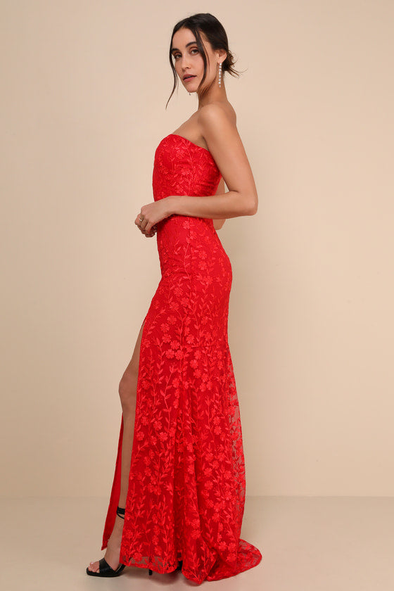 Romantic Beauty Black Floral Embroidered Strapless Maxi Dress