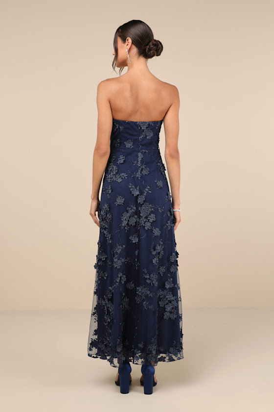 Rare Presence Black 3D Floral Embroidered Maxi Dress