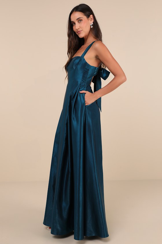 Immaculate Aura Shiny Magenta Taffeta Maxi Dress With Pockets