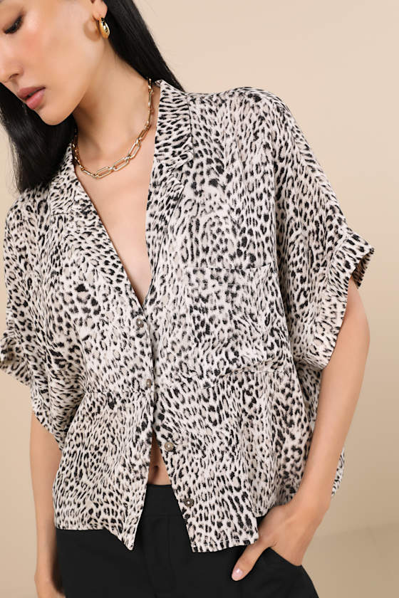 Island Style Orange Floral Print Button-Up Short Sleeve Top