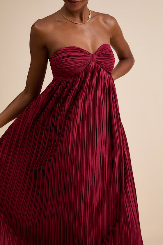 Whimsical Beauty Emerald Green Satin Plisse Strapless Maxi Dress