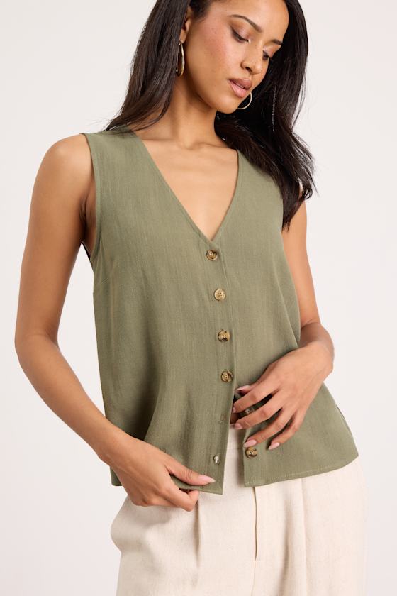 Casually Sophisticated Brown Linen Sleeveless Button-Front Top