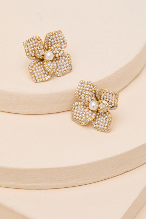 Moxie 14KT Gold Pearl Flower Stud Earrings #Color_Gold