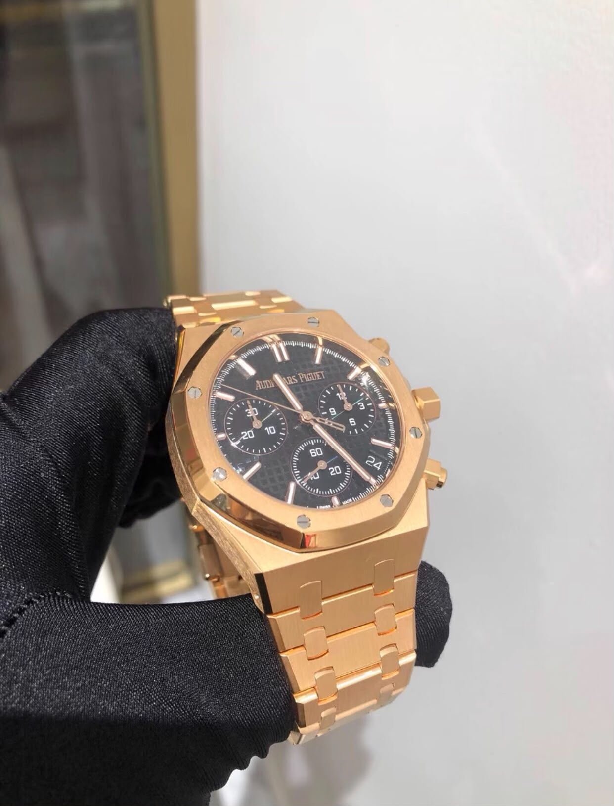 Audemars Piguet Royal Oak 26240OR, 18K rose gold.