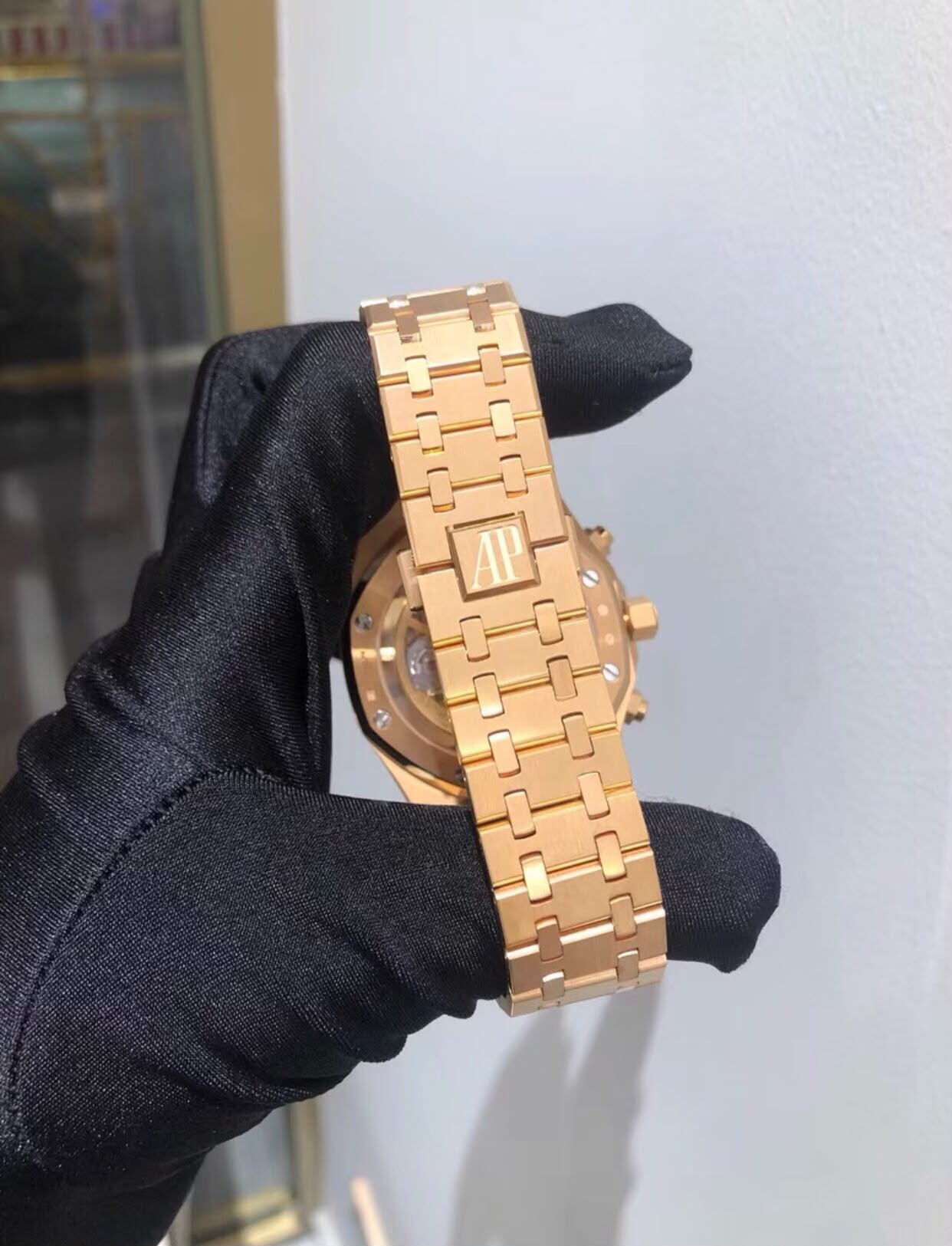 Audemars Piguet Royal Oak 26240OR, 18K rose gold.