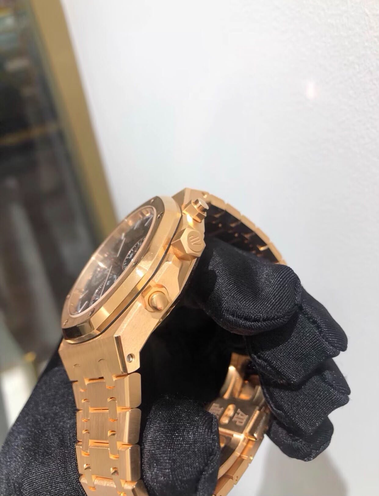 Audemars Piguet Royal Oak 26240OR, 18K rose gold.